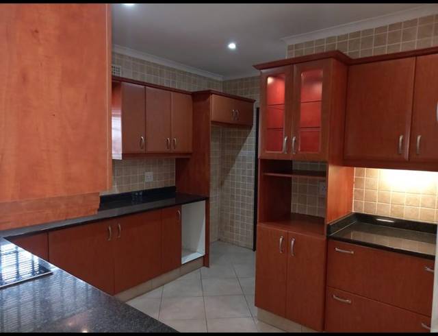 7 BEDROOM HOUSE FOR SALE IN MOSELEY